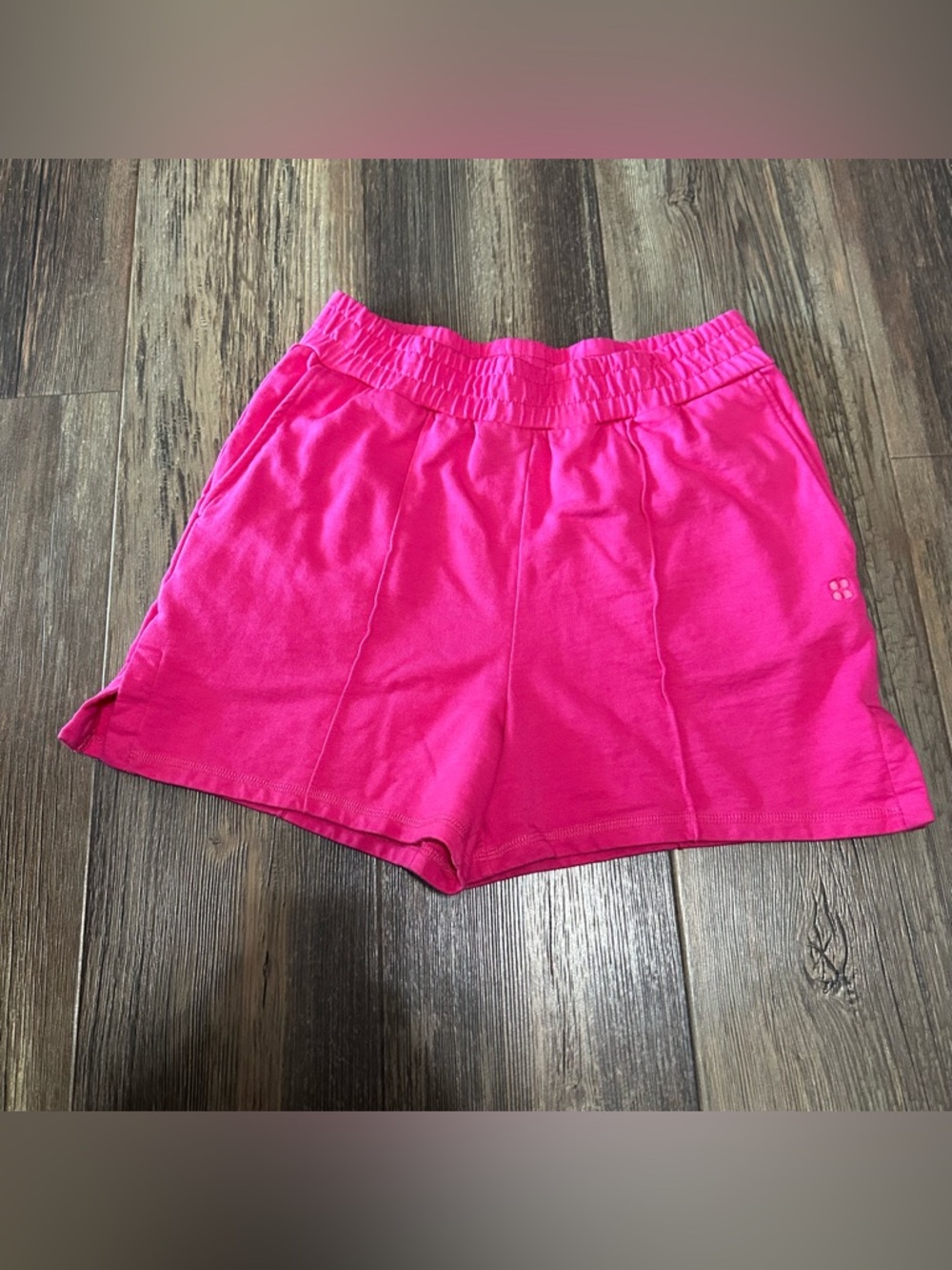 Sweaty Betty hot pink athletic shorts women’s 6 pull on Elastic waist comfy